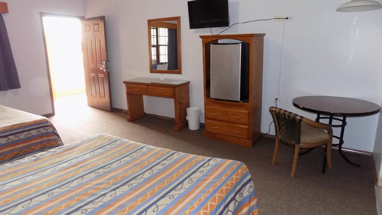 Hotel Del Camino Cuauhtémoc Dış mekan fotoğraf