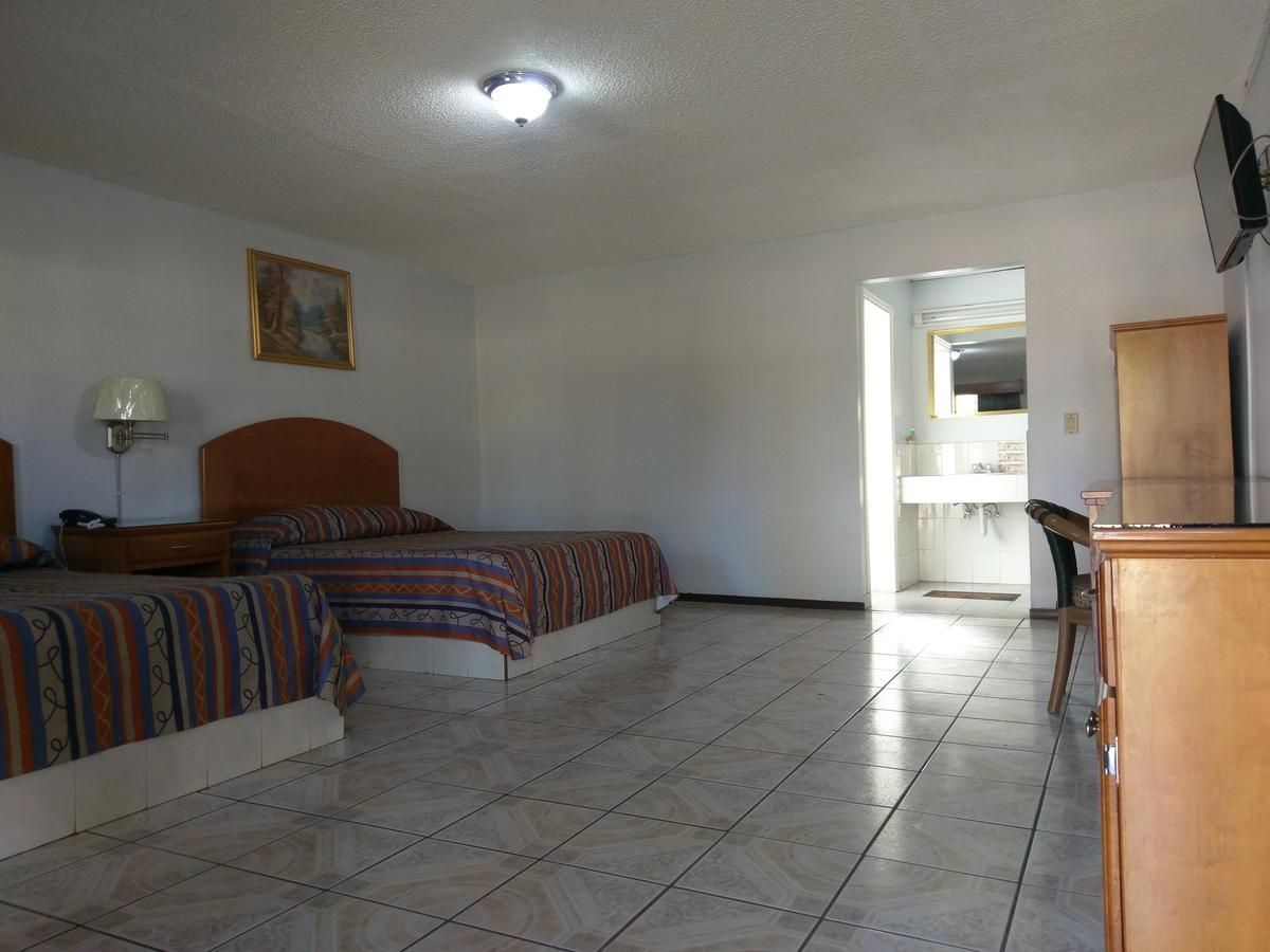 Hotel Del Camino Cuauhtémoc Dış mekan fotoğraf
