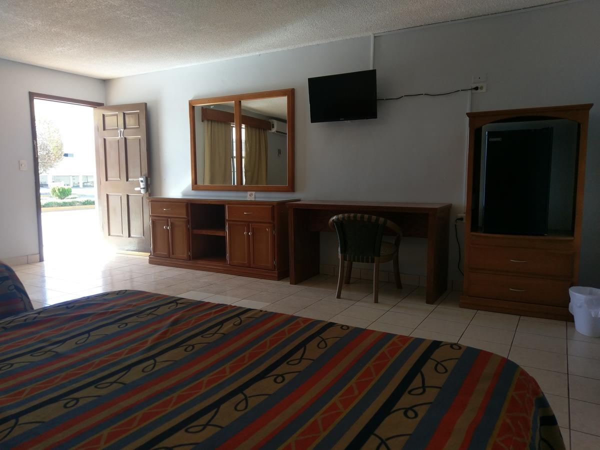 Hotel Del Camino Cuauhtémoc Dış mekan fotoğraf