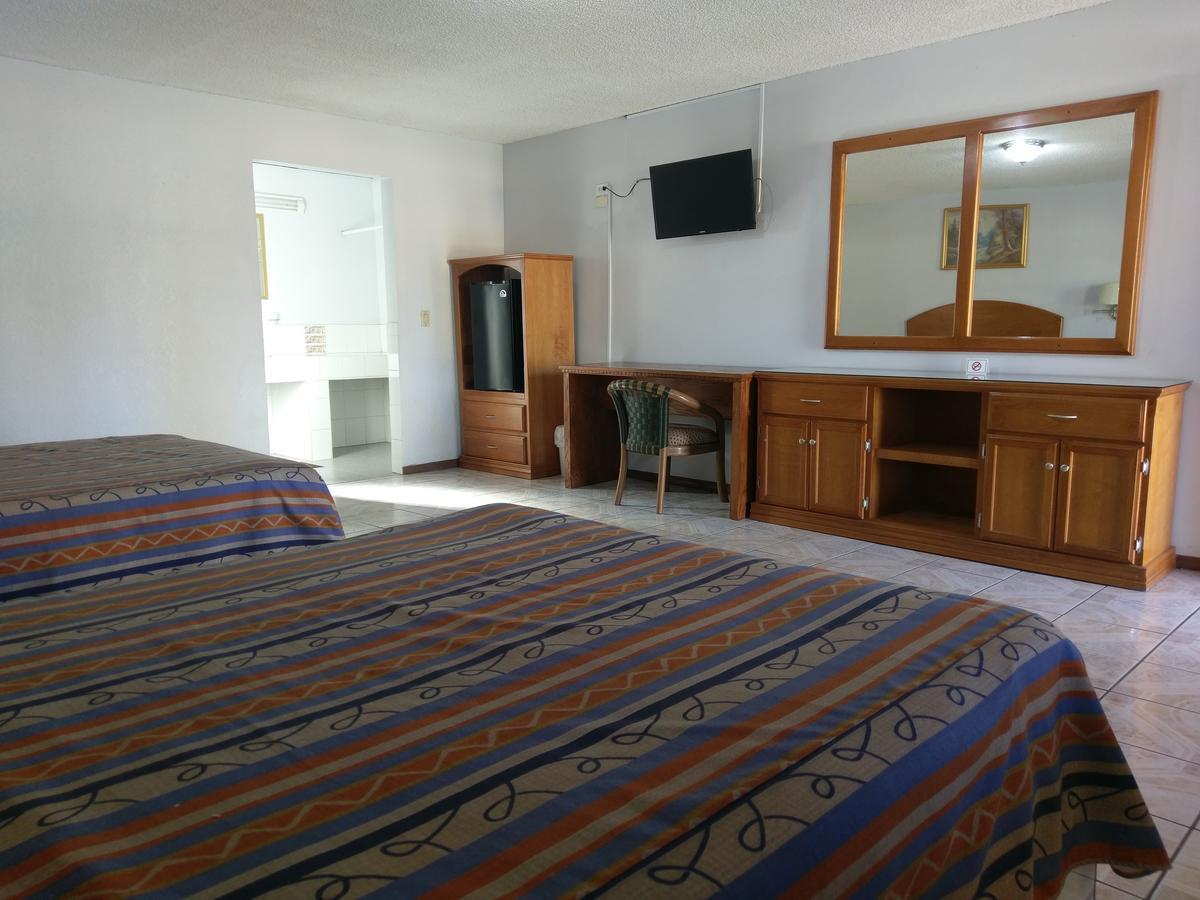 Hotel Del Camino Cuauhtémoc Dış mekan fotoğraf